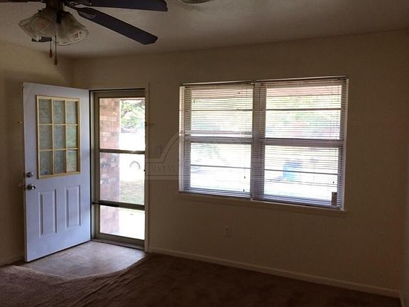 2nd image of 608 W Avenue A
