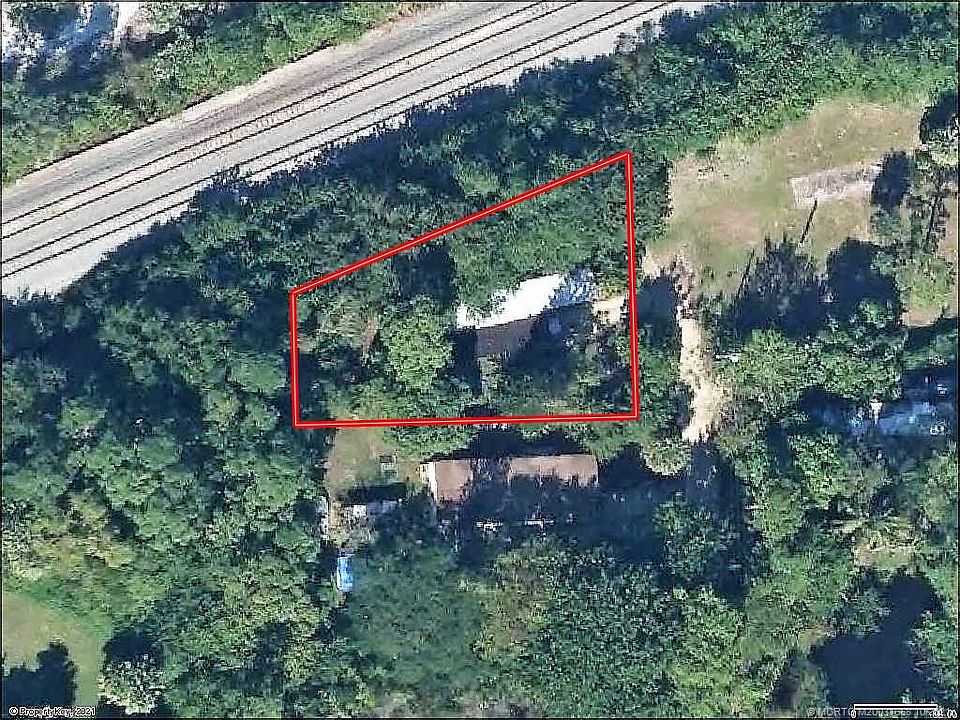 1st image of 1520 NE Haven Ln