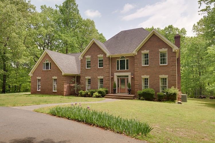 1st image of 162 Graham Ln