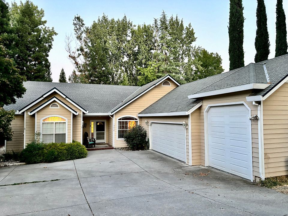 1st image of 14027 Strawberry Cir