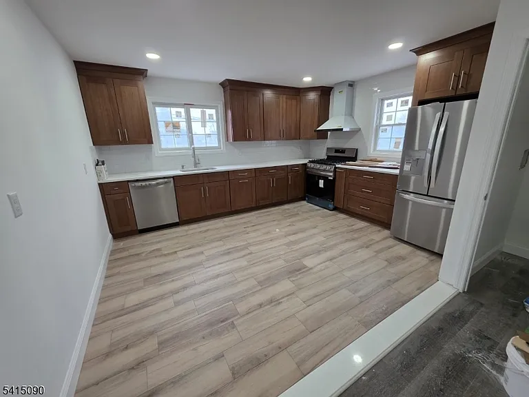 260 Trenton Ave — Photo 15