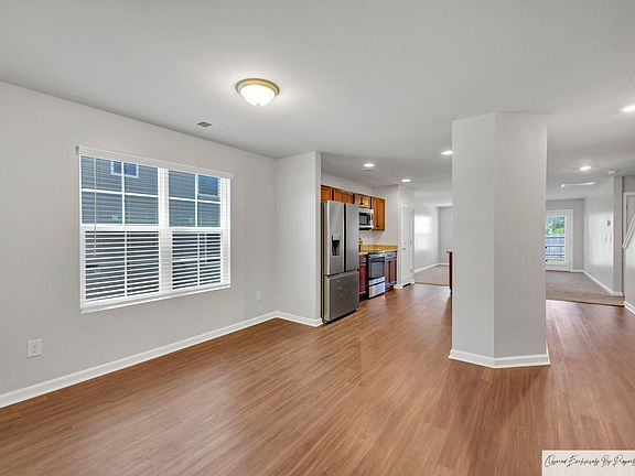 4th image of 291 Windfall Rd