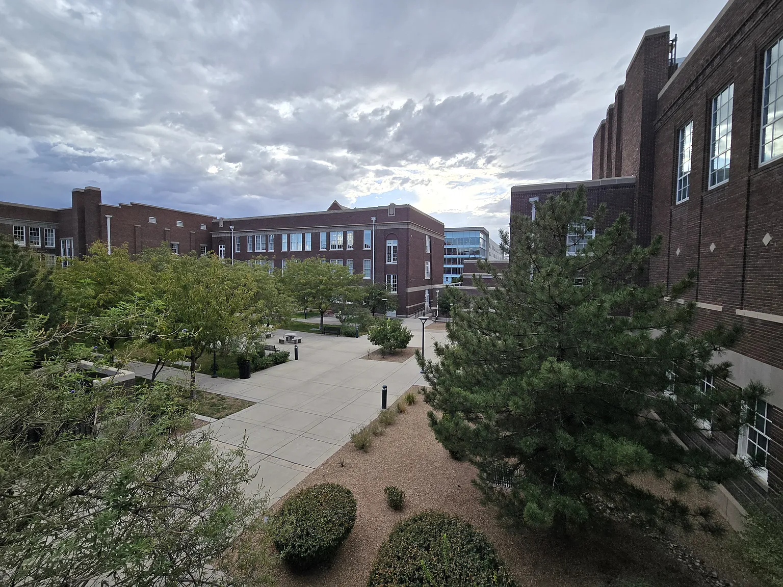 2 bed, 1650 sqft, $2,350 — Photo 4