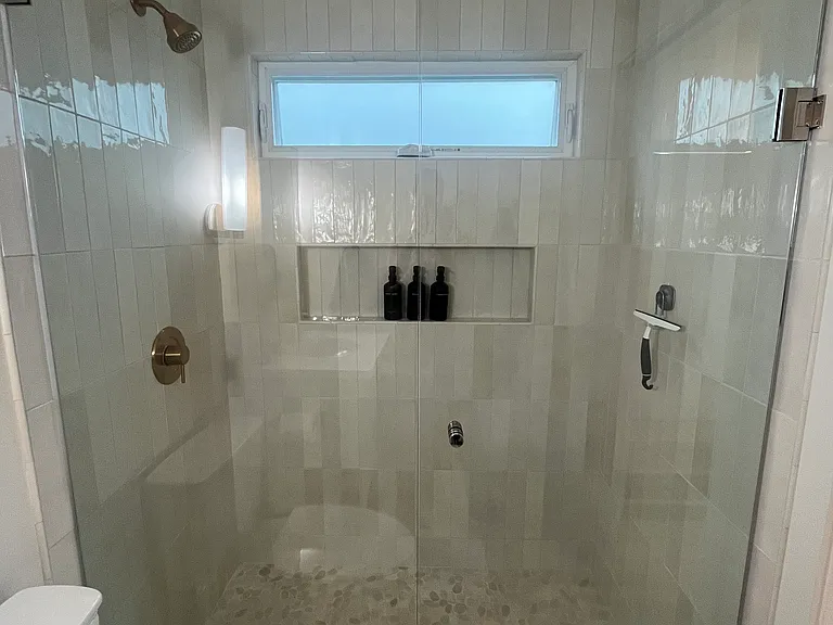 5528 Bellevue Ave — Photo 20