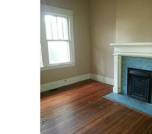 5th image of 216 W Church St