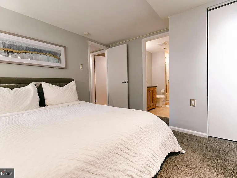 914 Spruce St #4 — Photo 28