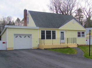 56 Sheraton Dr, Poughkeepsie, NY 12601