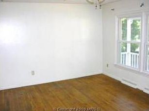 3rd image of 2410 Oak Glen Way