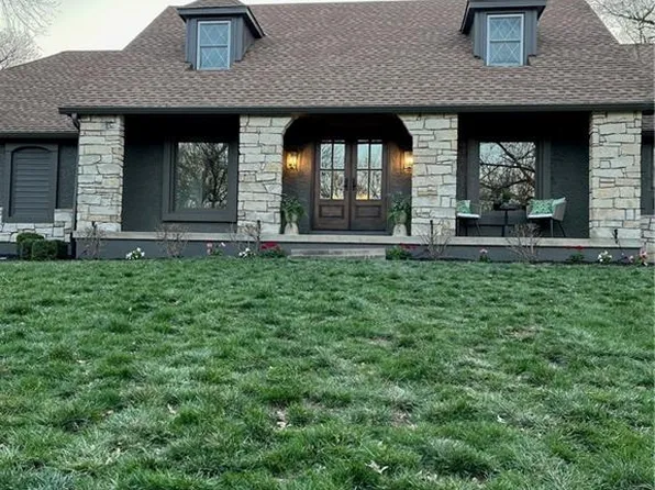 16578 Lamar Ave, Stilwell, KS 66085