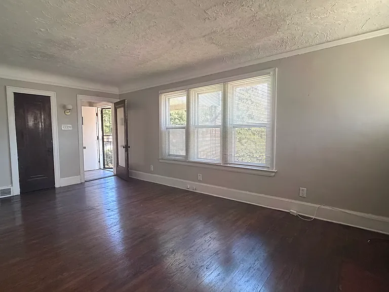 15703 Northlawn St — Photo 10