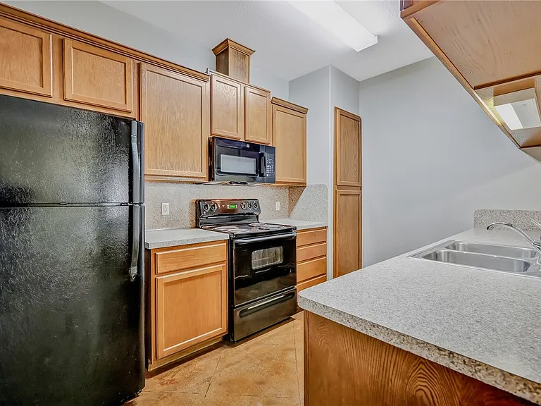6629 Rhine Dr #A — Photo 11