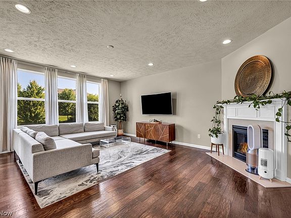 4th image of 21017 Rockglen Dr