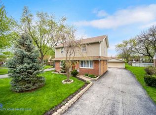 6807 Maple Ct, Bridgeview, IL 60455