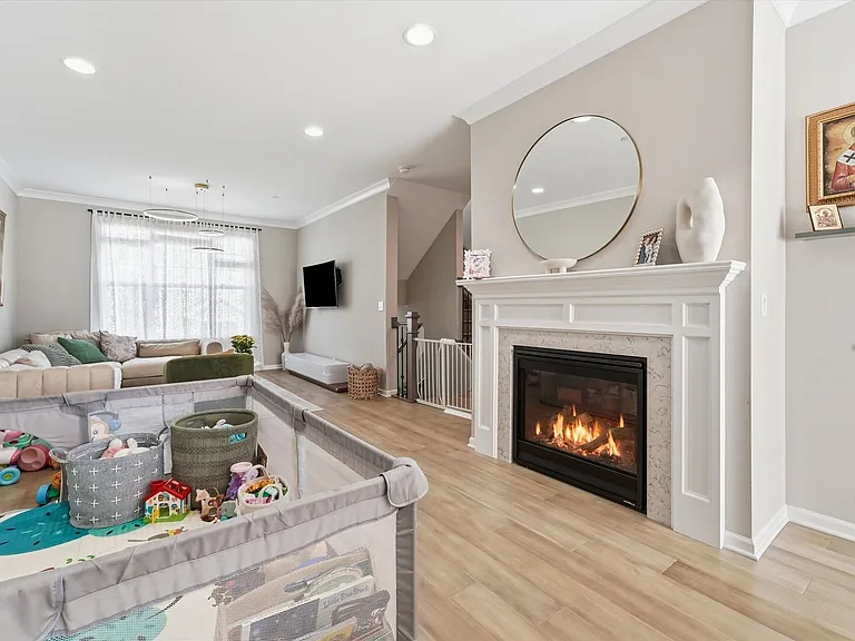 30W023 Brayman Ct — Photo 6