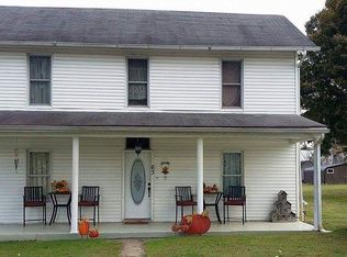 63 Cherry St, Elizabeth, WV 26143