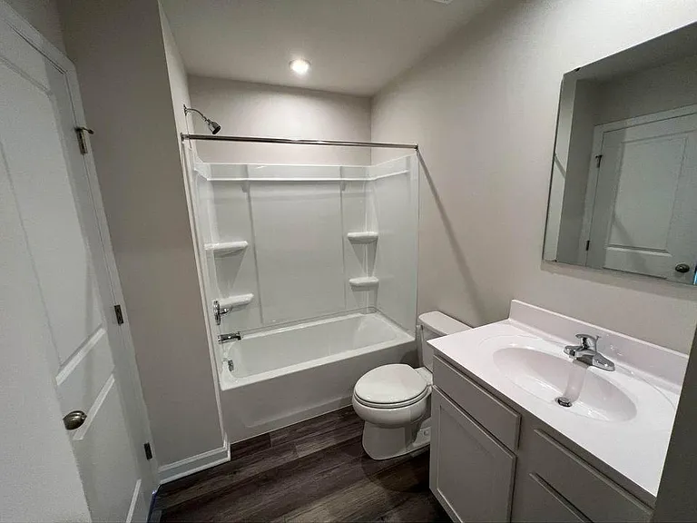 115 Butterfield Ave — Photo 13