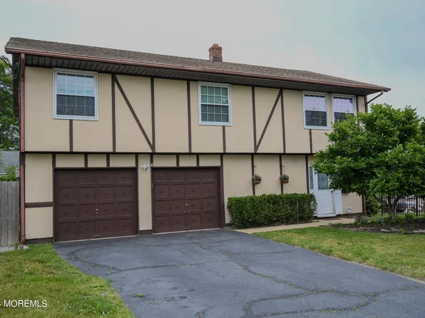 6 Mills Avenue, Port Monmouth, NJ 07758