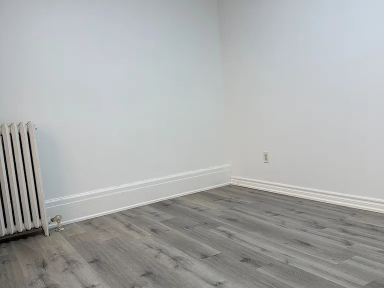 31 King St E #3 — Photo 9