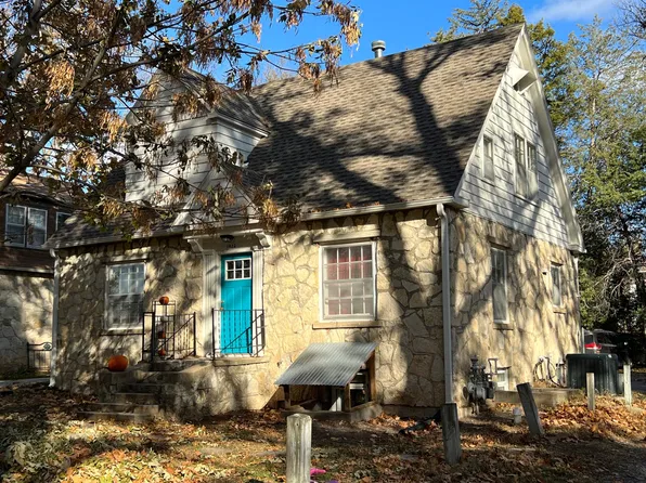 1432 Legore Ln, Manhattan, KS 66502