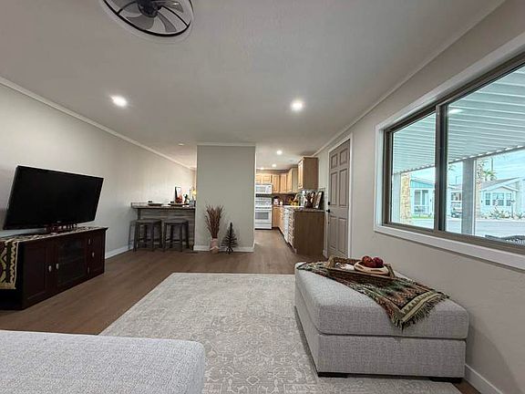 3rd image of 3300 E Broadway Rd #23