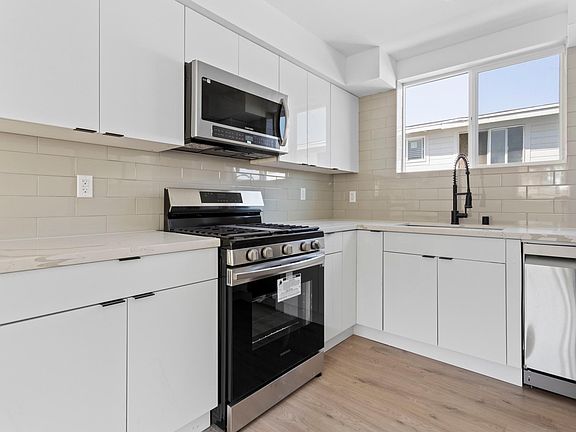 5th image of 1843 1/2 W 20th St #1843.500