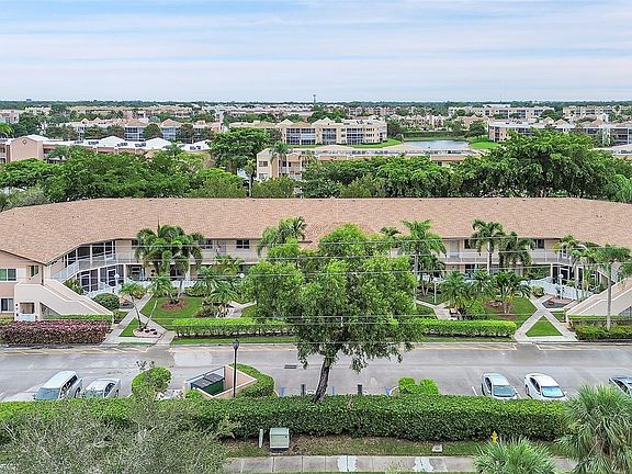 2nd image of 7457 N Devon Drive #211