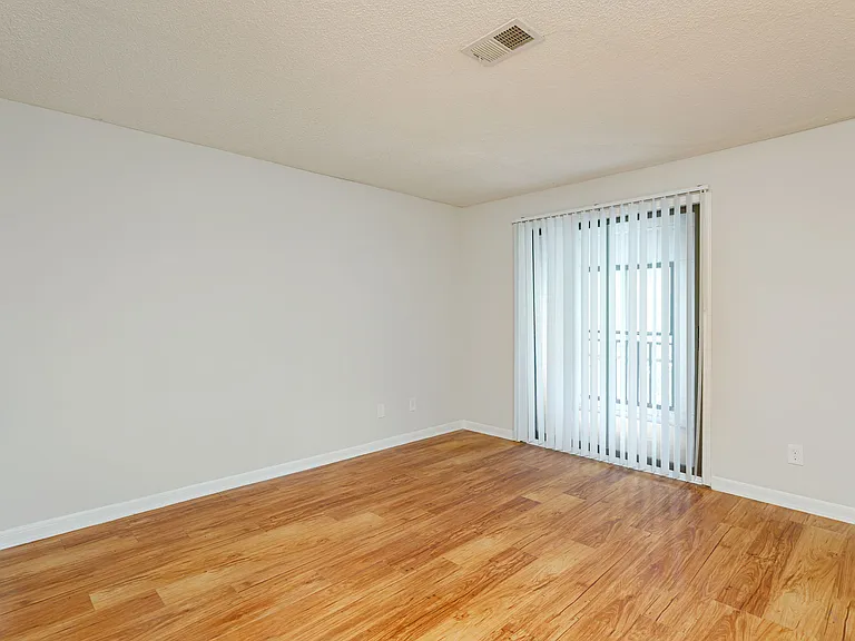 Hillmeade Apartment Homes — Photo 6
