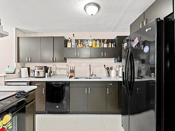 4th image of 4141 Crystal Lake Drive #4141