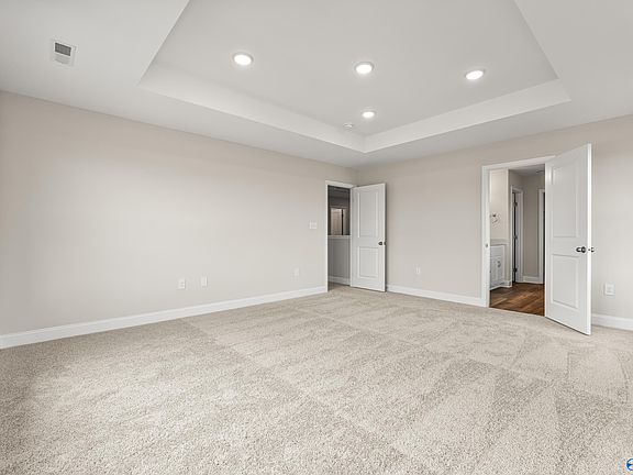 4th image of 206 Irish Hill Dr