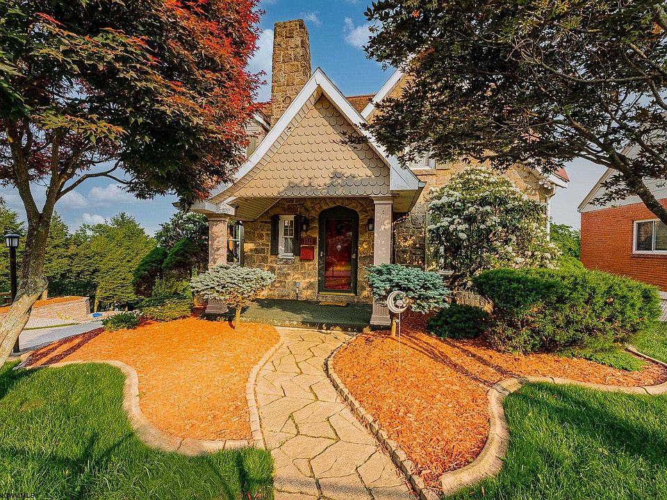 1st image of 1312 Peacock Ln