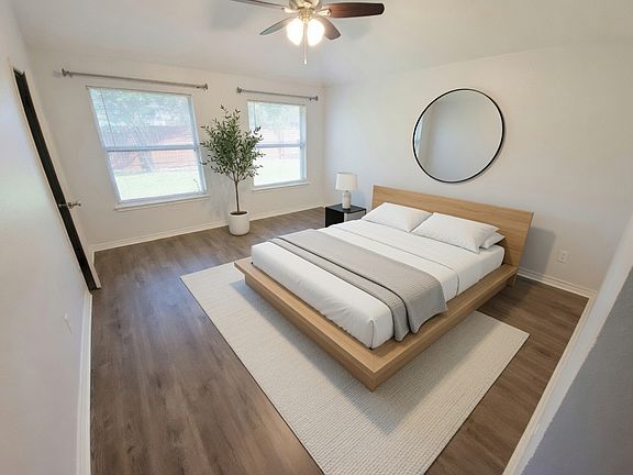 2nd image of 501 Denise St