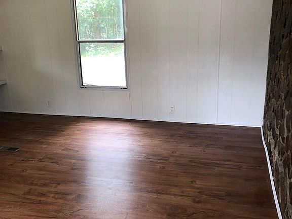 3rd image of 4136 Greenwood Dr Lot C