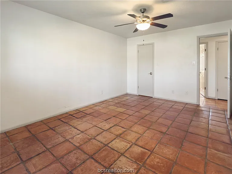 3003 Highwood Ln — Photo 13