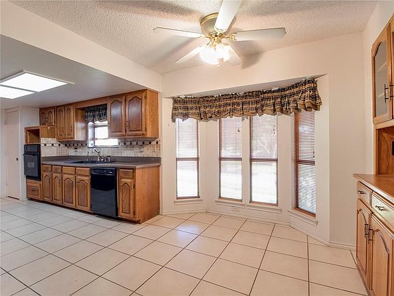 5th image of 5002 Vera Cruz Dr