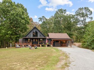 830 Rustic Valley Dr, Waverly, TN 37185