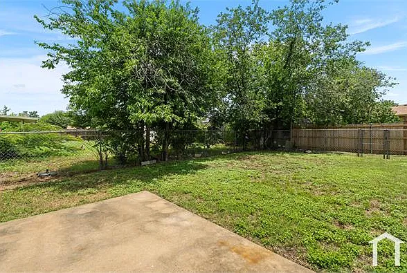 3915 Hillside Dr — Photo 38