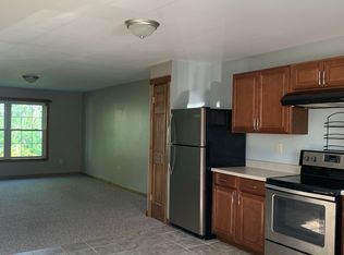 21 Meadow Farm Rd, Bangor, ME 04401