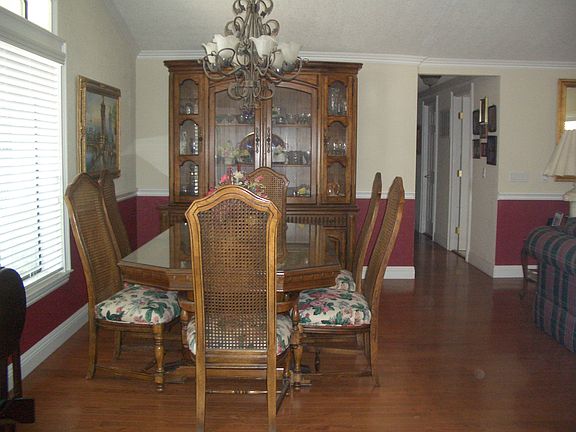 5th image of 163 Brookshire Way