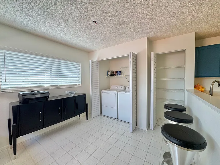 715 Magnolia Pl — Photo 10