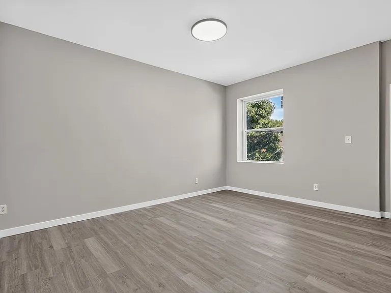 3223 Minnesota Ave #2F — Photo 31