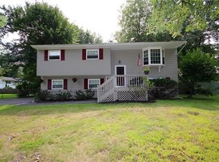 3 Tanager Rd, Monroe, NY 10950