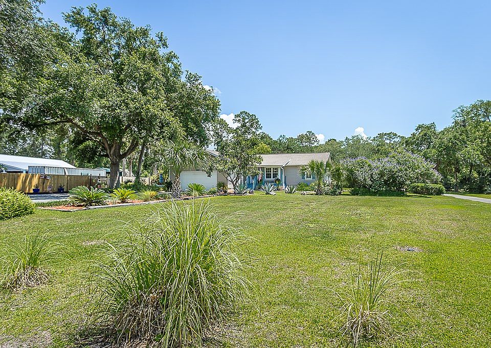 147 Craig St, Carrabelle, FL 32322 Zillow