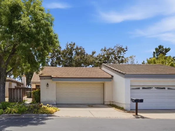 1853 Cathedral Gln, Escondido, CA 92029