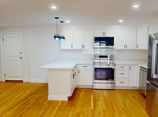 197 Kent St APT 34, Brookline, MA 02446