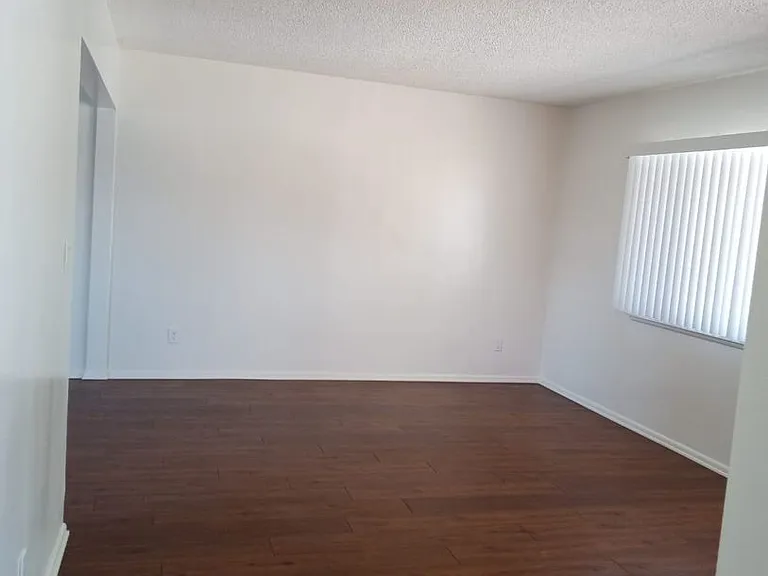 8190 Wheeler Ave — Photo 4