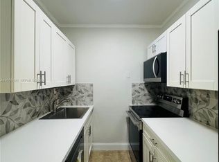 2816 Pine Tree Dr Unit 3, Miami Beach, FL 33140