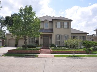 218 Sycamore Dr, Metairie, LA 70005