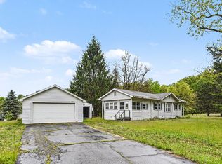 39391 Sandyridge Cir, Mattawan, MI 49071
