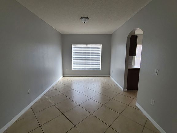 3rd image of 319 Alegriano Ct