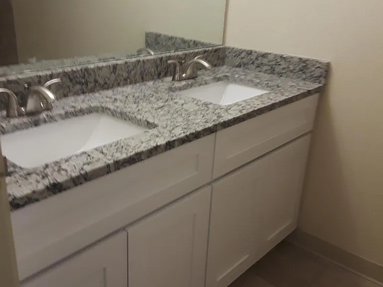 433 Wright St #302 — Photo 5